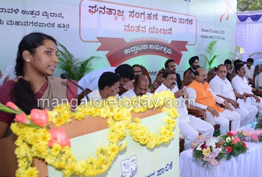 Vinay Kumar Sorake inaugurated the innovative solid waste collection 1